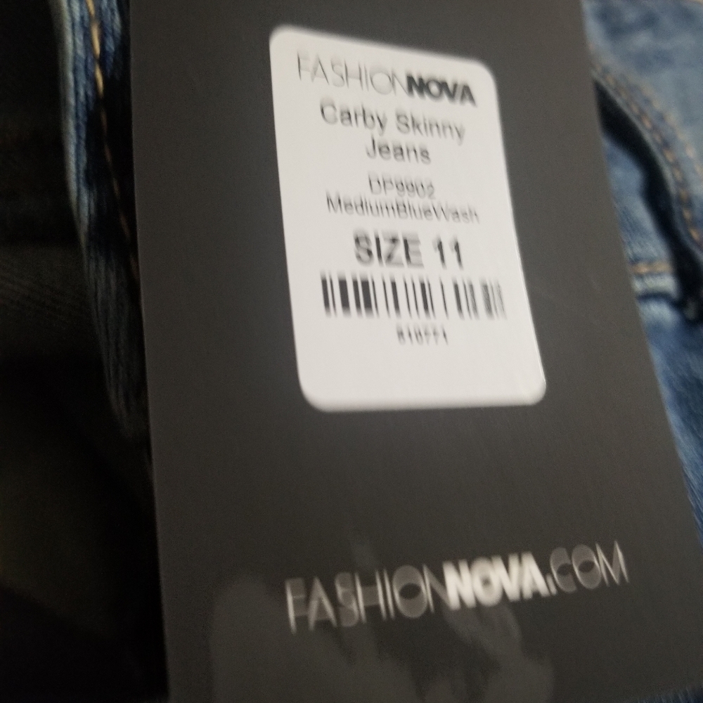 Jeans - Picture 2 of 2